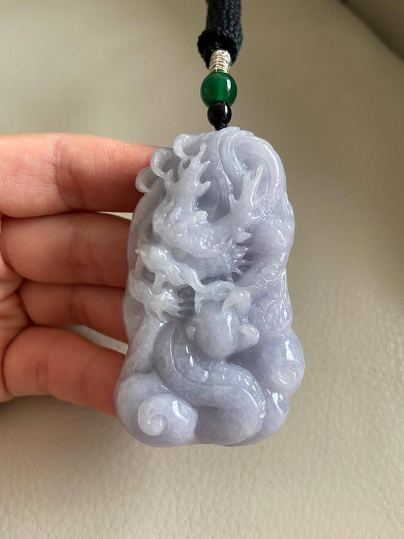中国　翡翠彫刻　龍 中国龍翡翠ペンダント、ライトラベンダー、天然グレードA翡翠、ビルマ