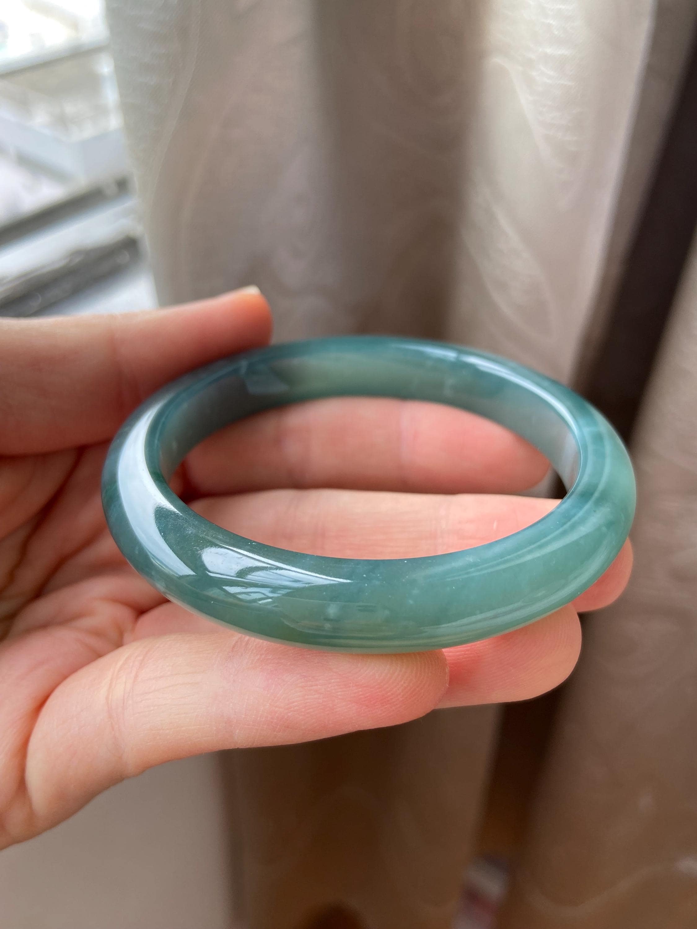 翡翠バングル 54.5 mm (2.15