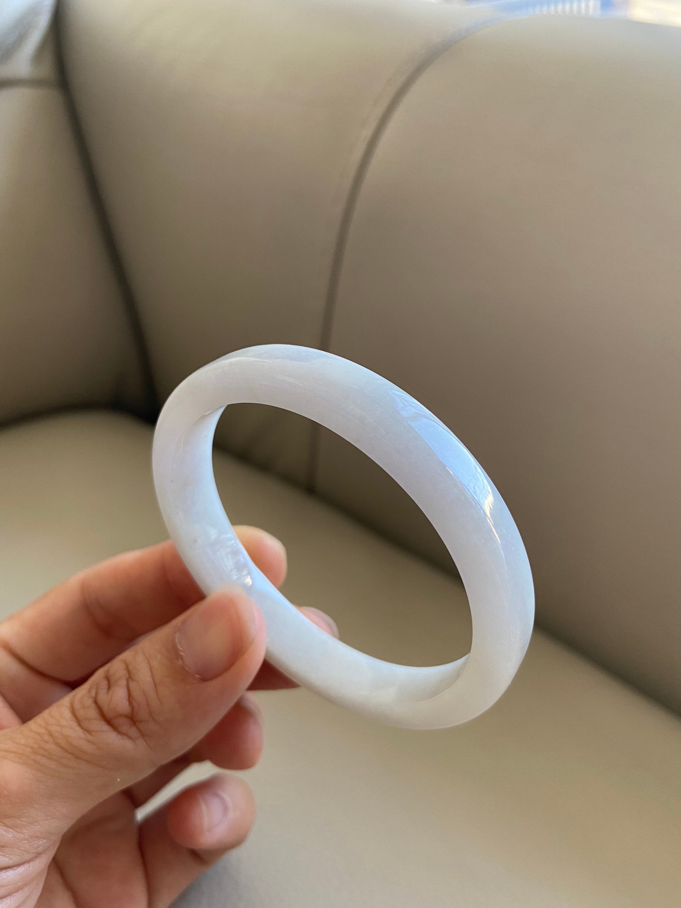 翡翠バングル 53.0 mm (2.09