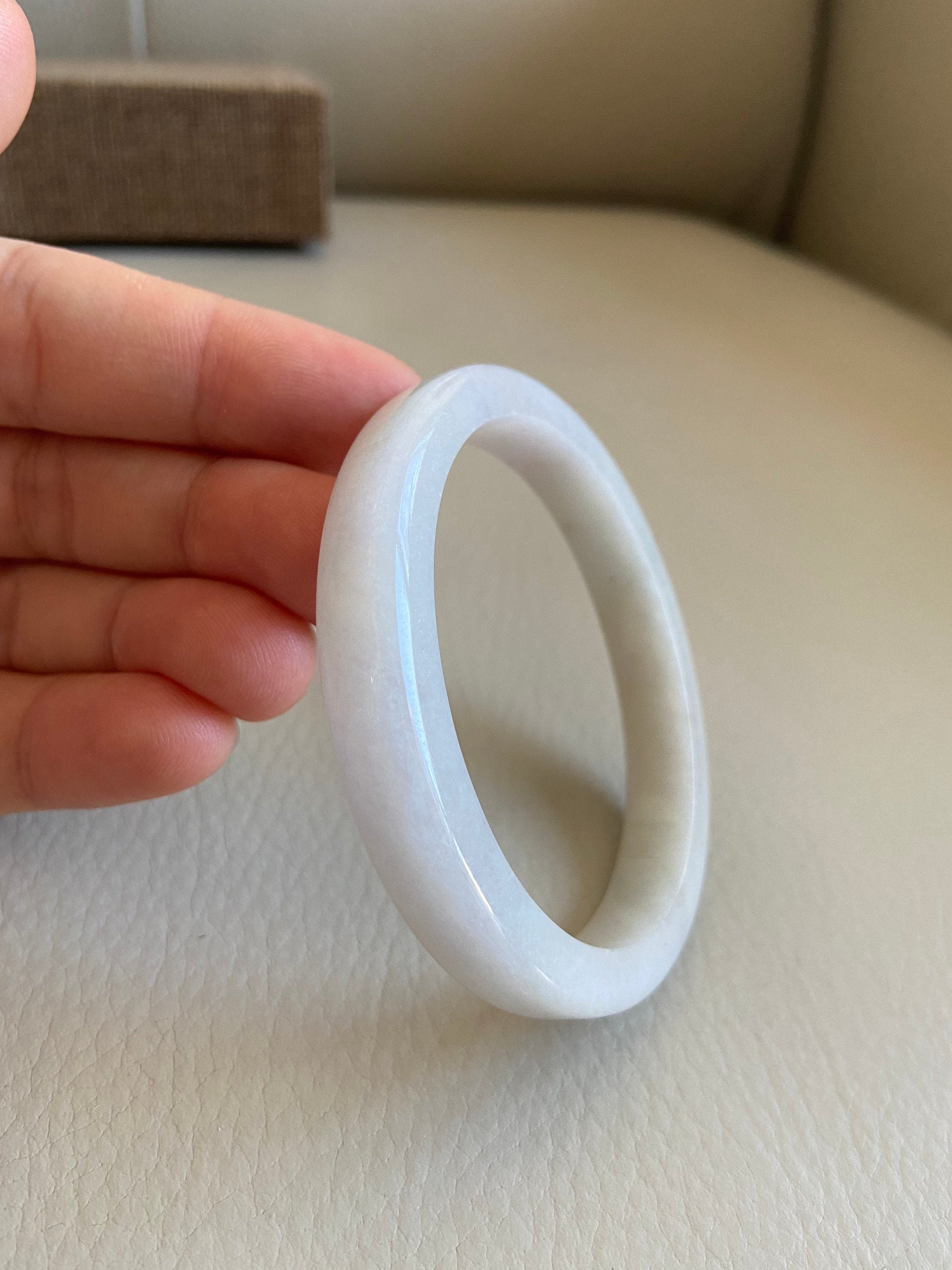 翡翠バングル 53.0 mm (2.09