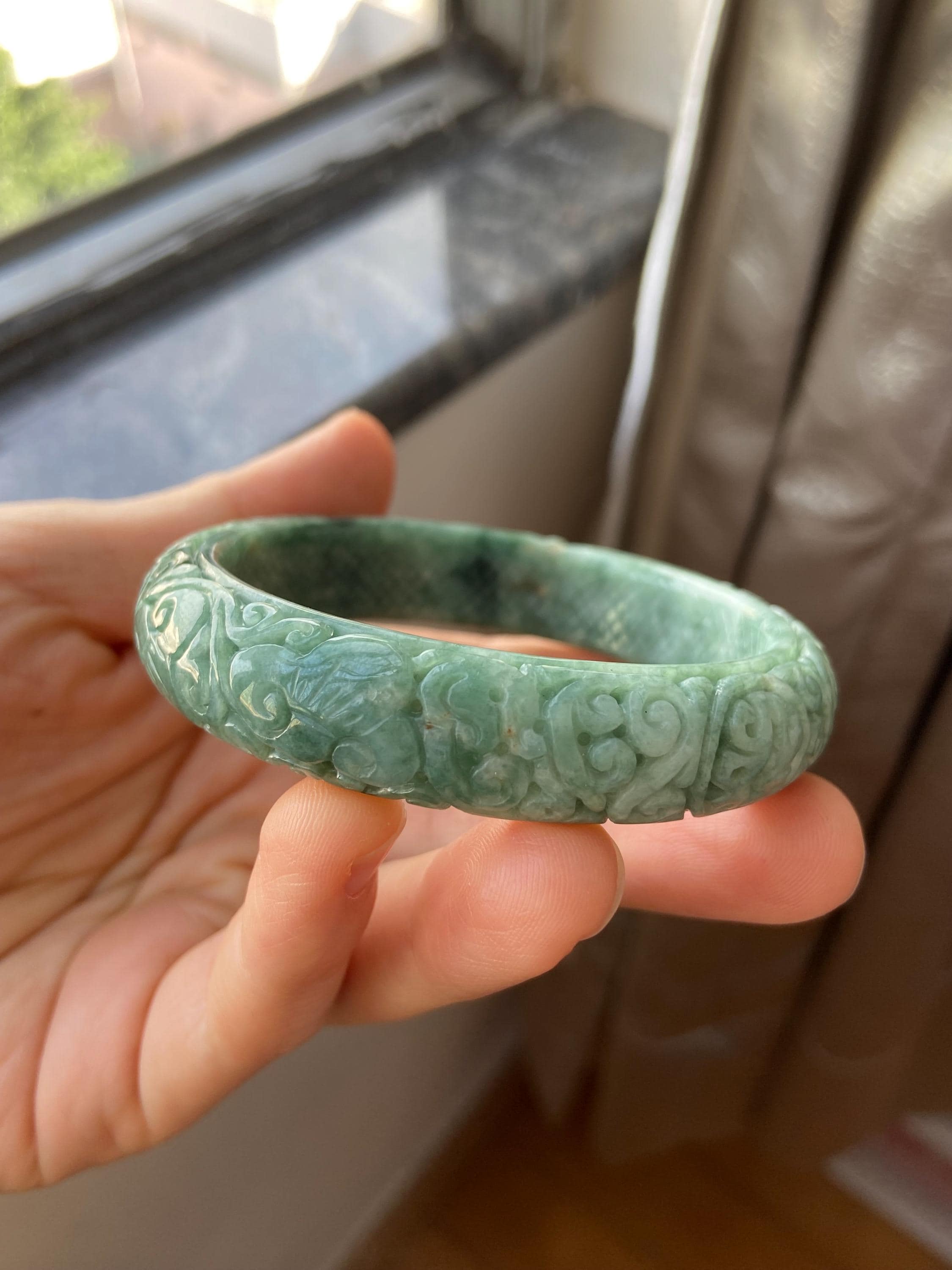 翡翠バングル 57.0 mm (2.24
