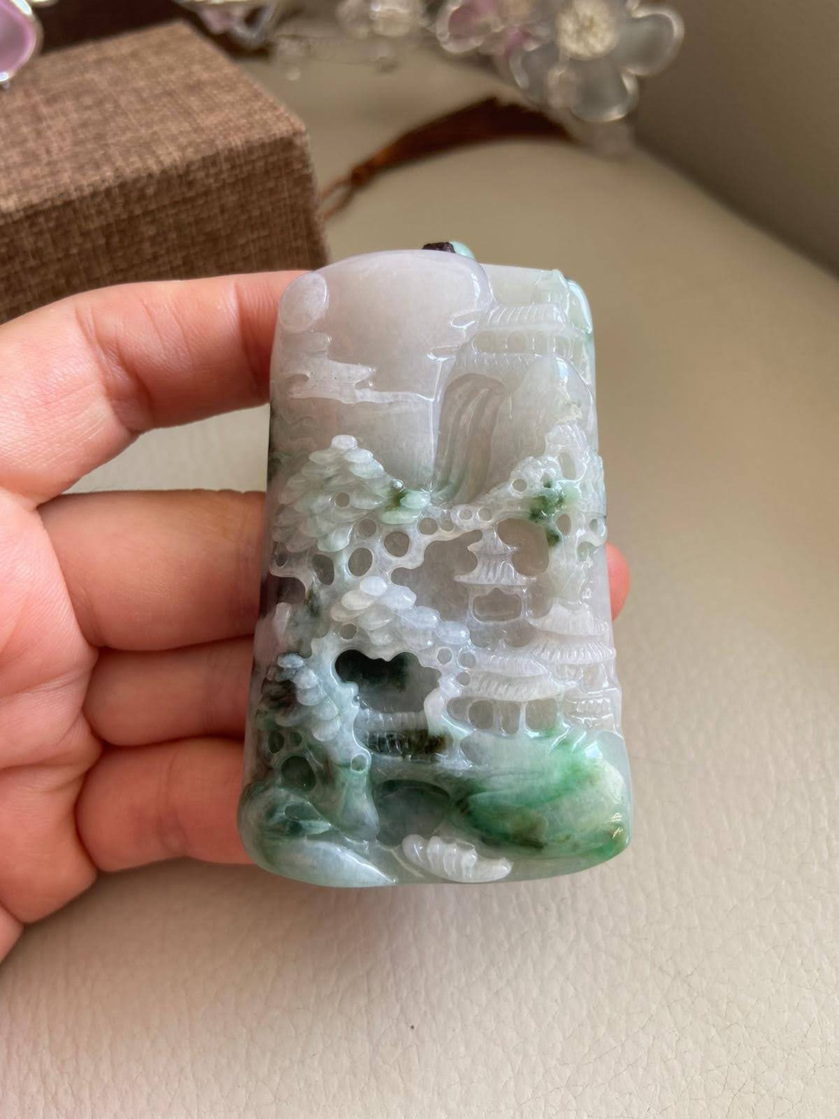 新品　翡翠 彫刻風景 ペンダント 彫刻された風景翡翠ペンダント、中国風の風景、橋山木、天然タイプA