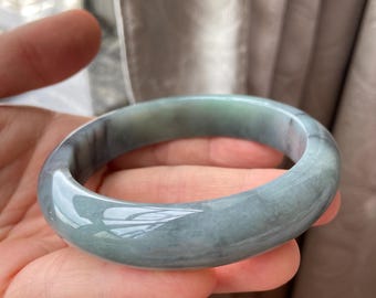 翡翠バングル 60.9 mm (2.40