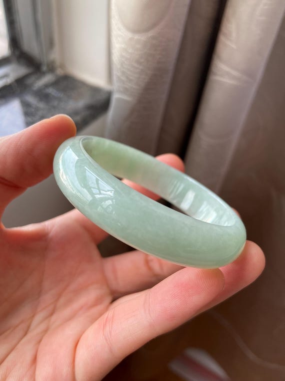 翡翠バングル 53.0 mm (2.09