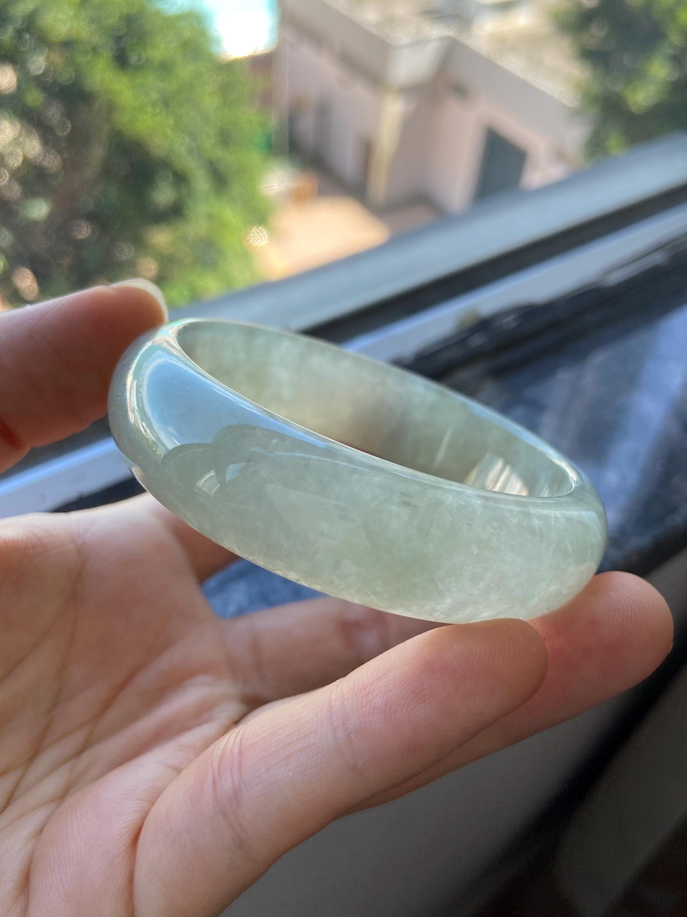 翡翠バングル 56.5 mm (2.22インチ)、ラウンドシェイプ、アイシー