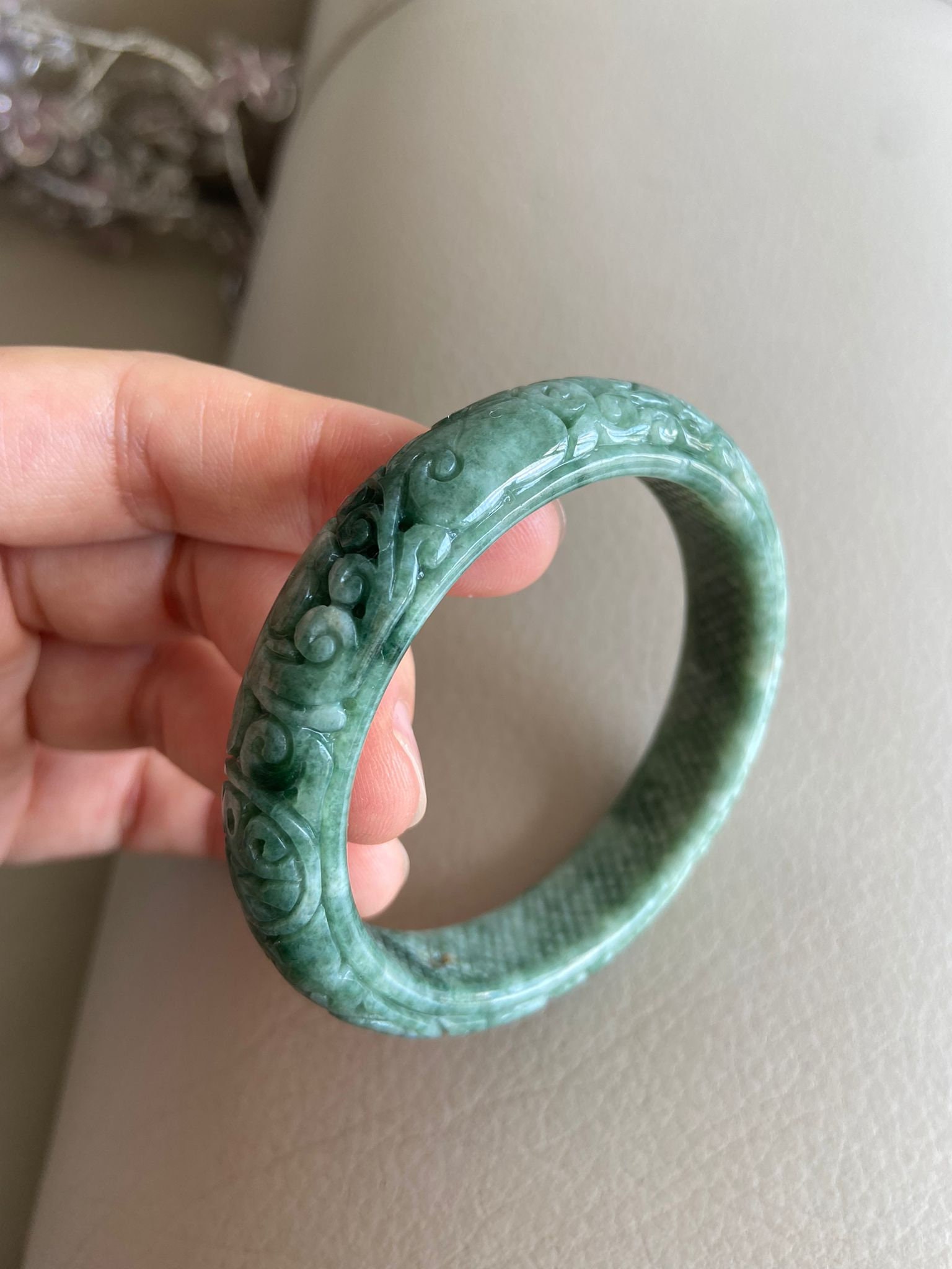 翡翠バングル 57.0 mm (2.24