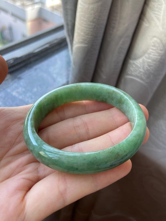 翡翠バングル 51.2 mm (2.0