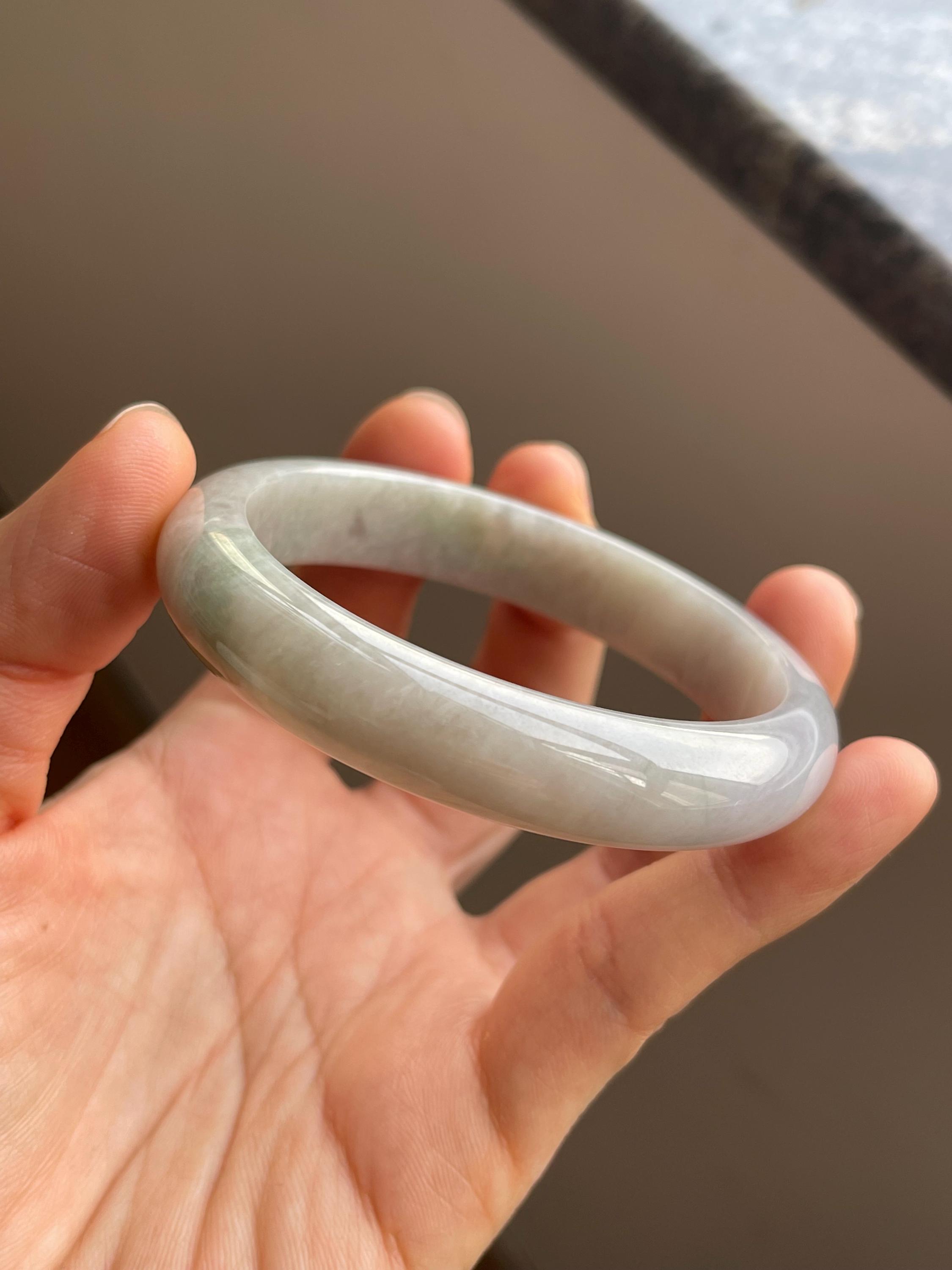 翡翠バングル 57.8 mm (2.28