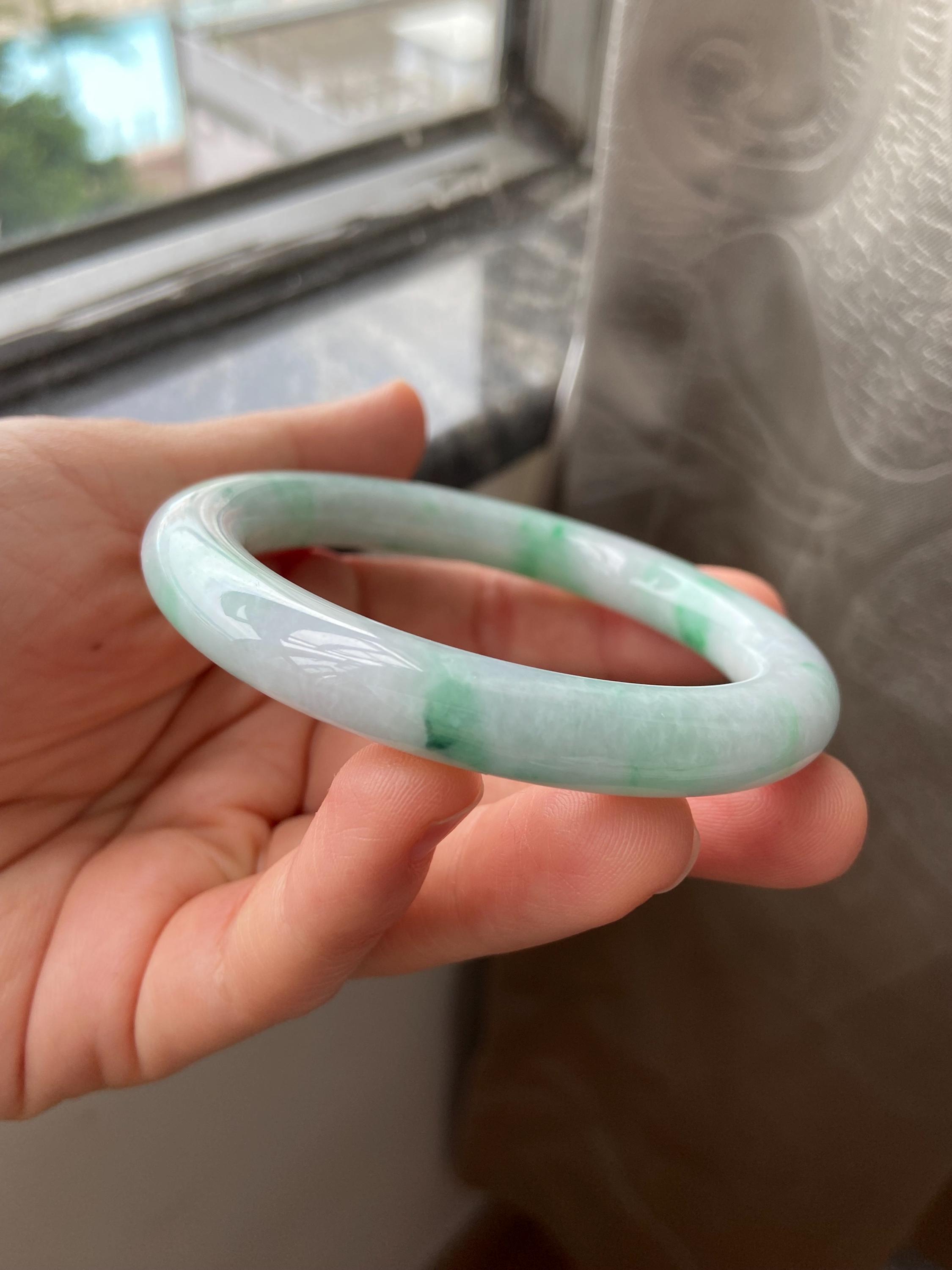 翡翠バングル 55.2 mm (2.17
