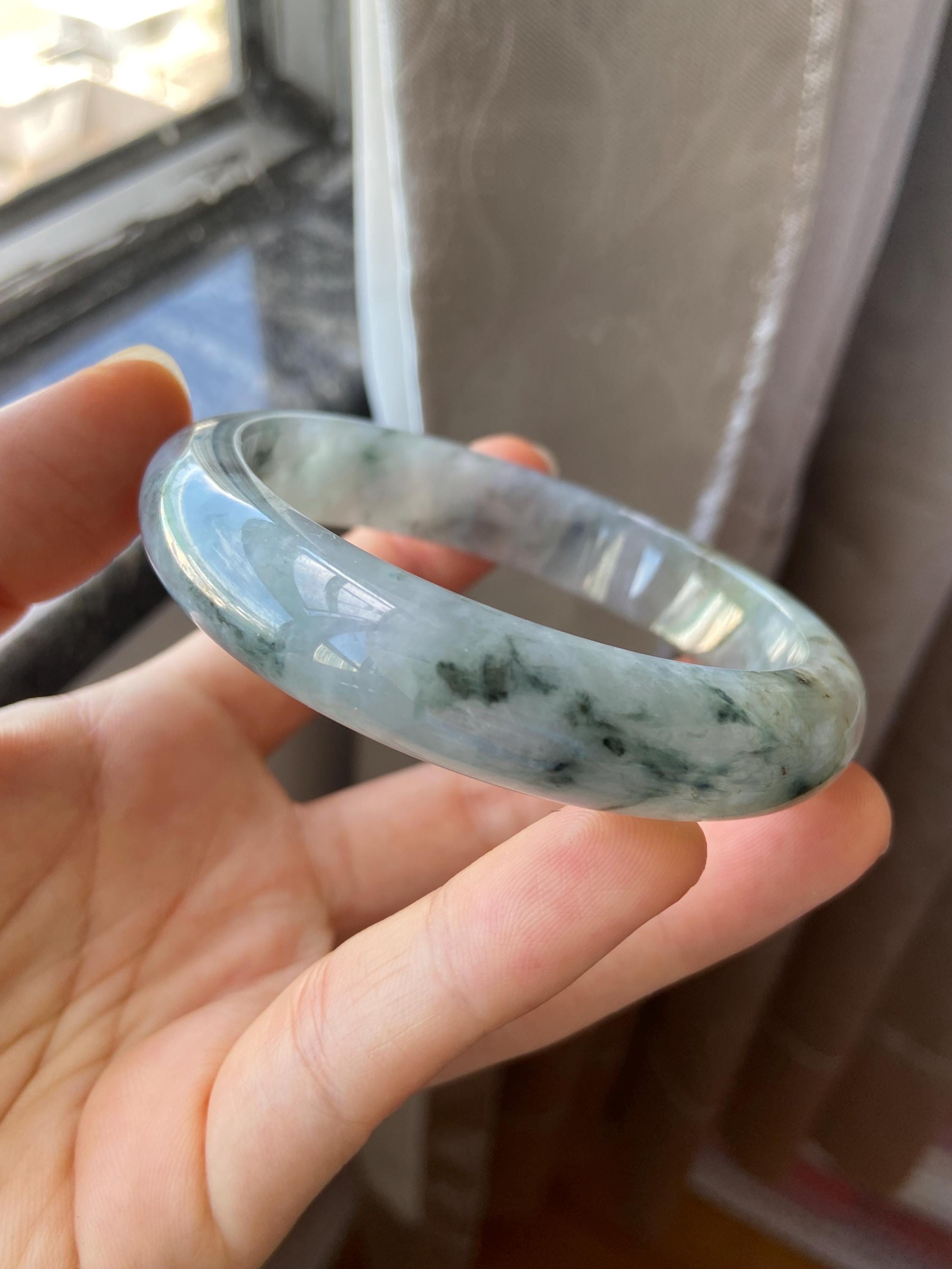 翡翠バングル 60.6 mm (2.38