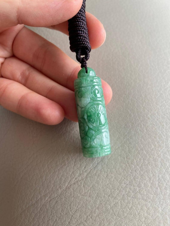 ビルマ　翡翠　ペンダント？　骨董 ビルマ翡翠ペンダント？骨董