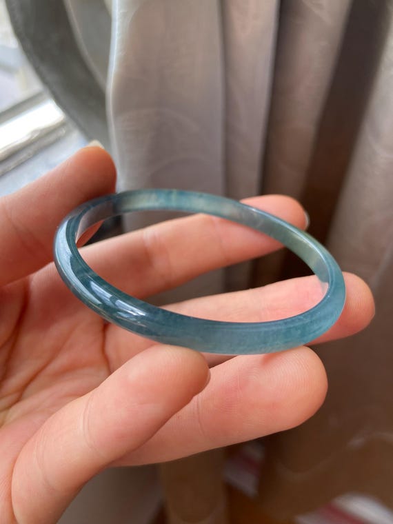 翡翠バングル 53.8 mm (2.12
