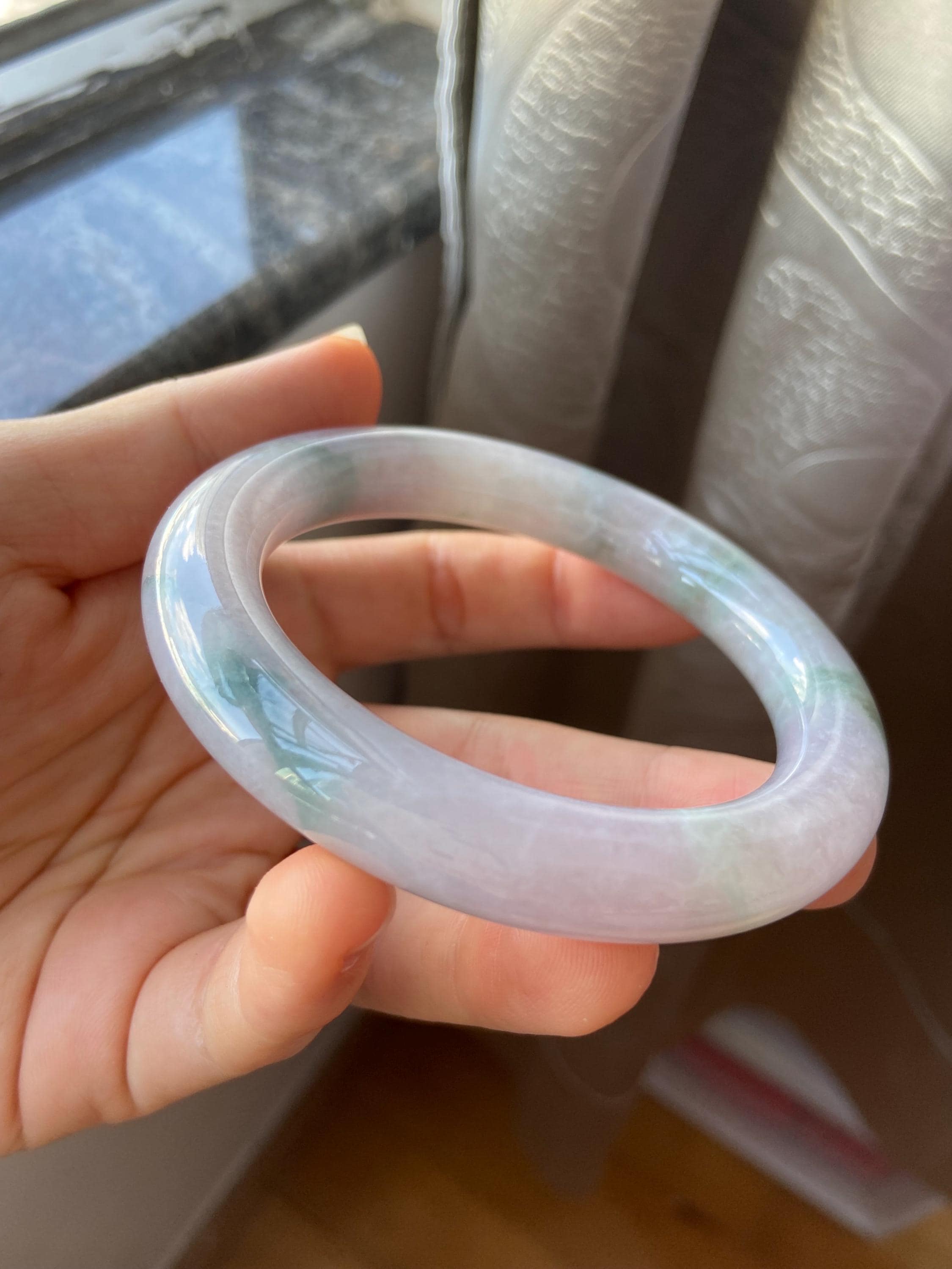翡翠バングル 58.8 mm (2.31