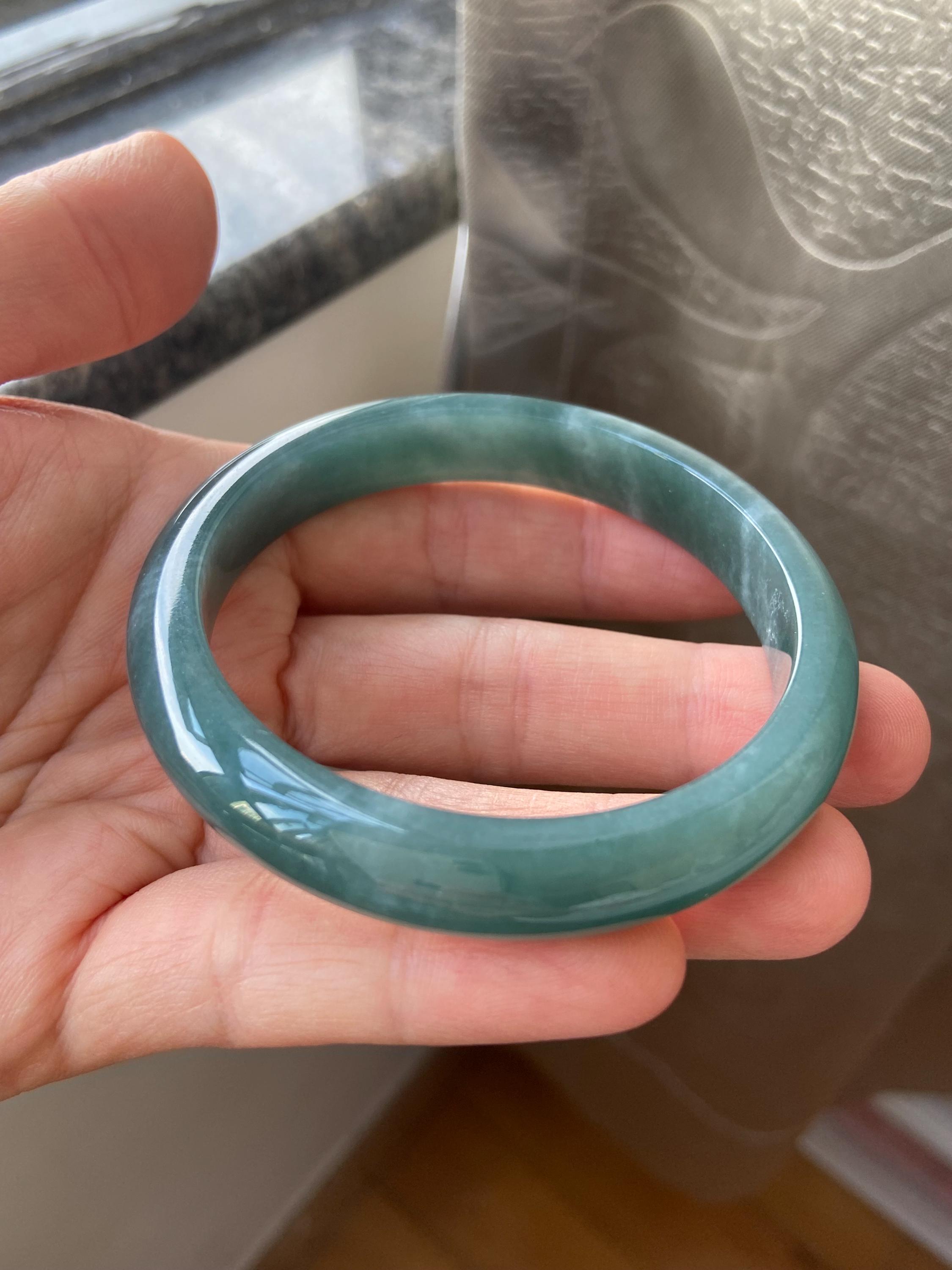 翡翠バングル 56.8 mm (2.24