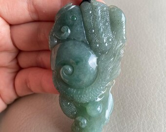 中国龍翡翠ペンダント、ライトグリーン、天然グレードA翡翠、ビルマ