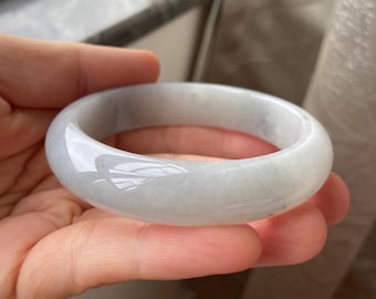 55-56 mm 氷のような光沢のあるブルーの輝きのジェダイト 翡翠の丸型
