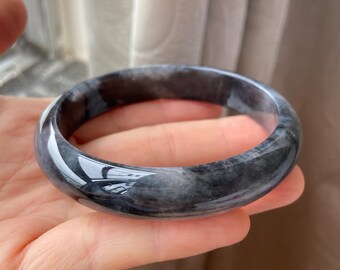 Jadearmband 62,4 mm (2,46 tum), Rund form, Rökgrått och svart, Jadeitarmband, Certifierad grad A-jade, smycken med burmesiska ädelstenar