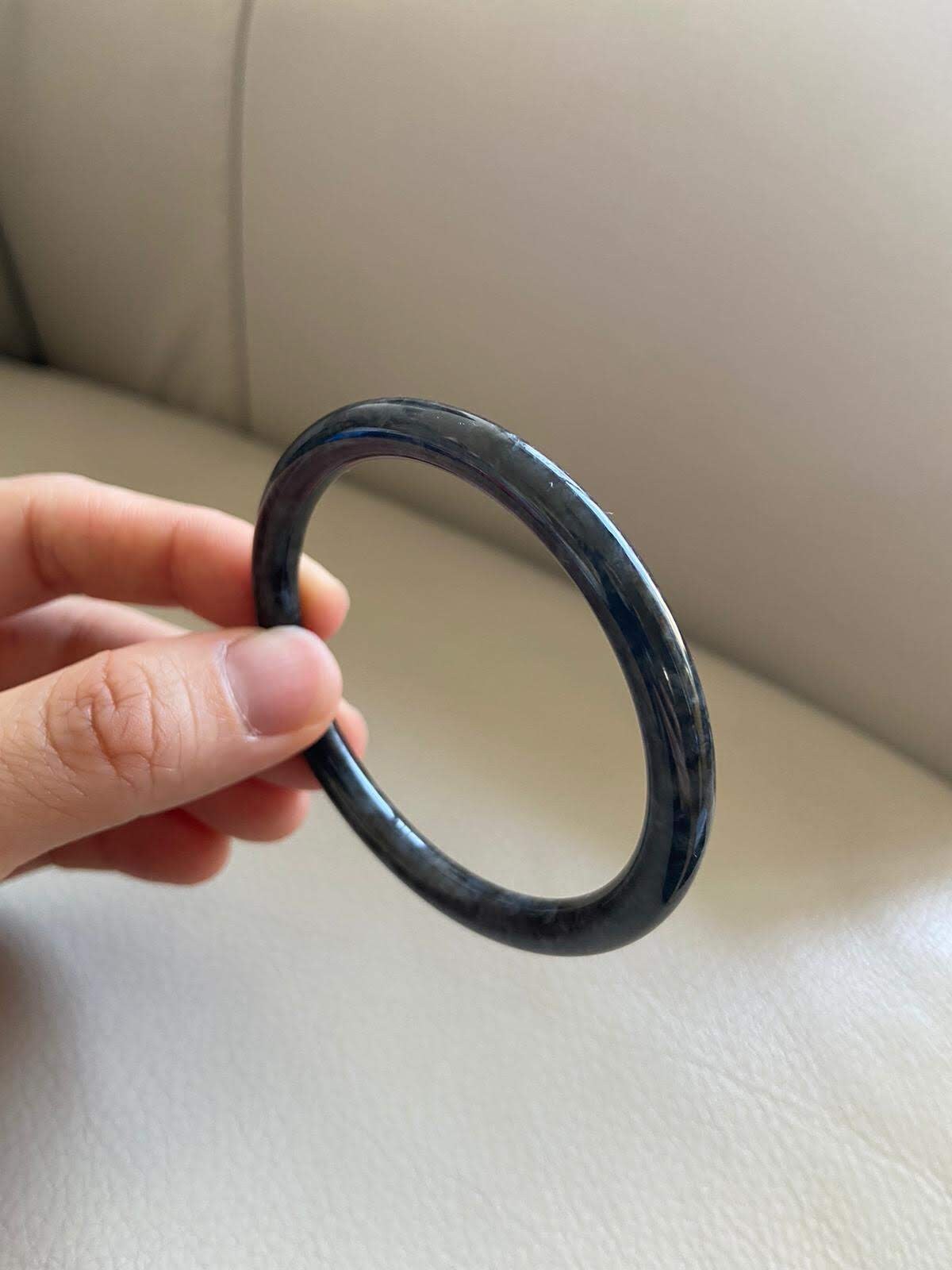 翡翠バングル 56.6 mm (2.23インチ)、ラウンドシェイプ、スモーキー
