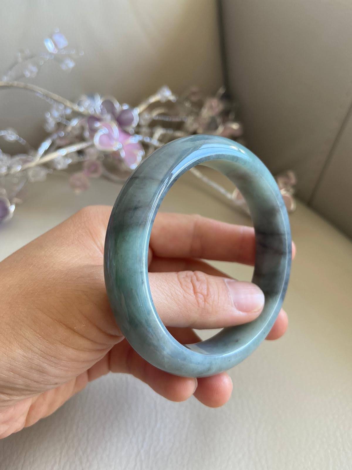 翡翠バングル 60.9 mm (2.40