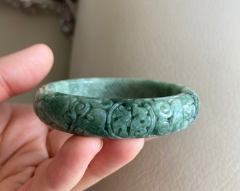 翡翠バングル 57.0 mm (2.24