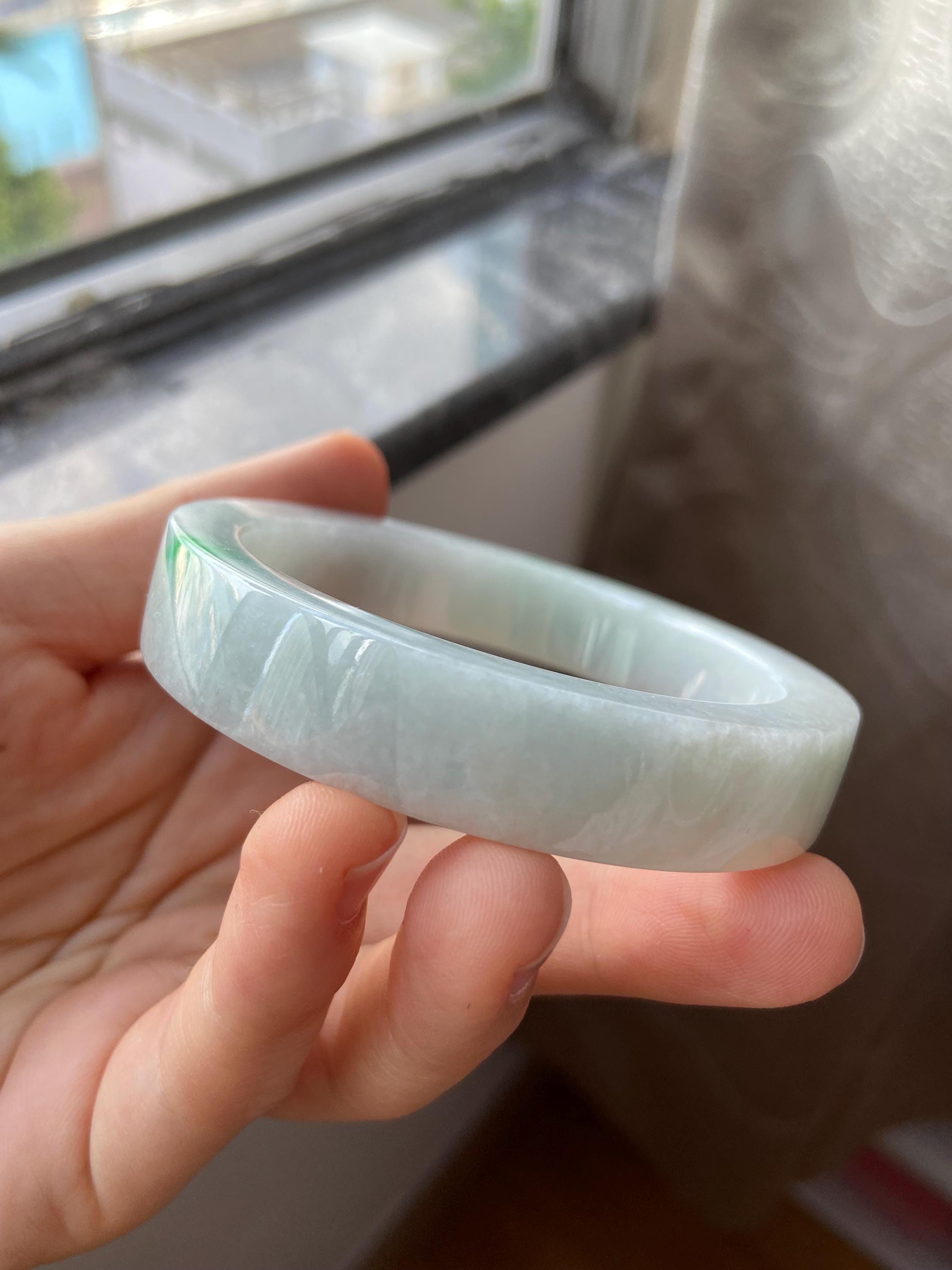 翡翠バングル 59.1 mm (2.33