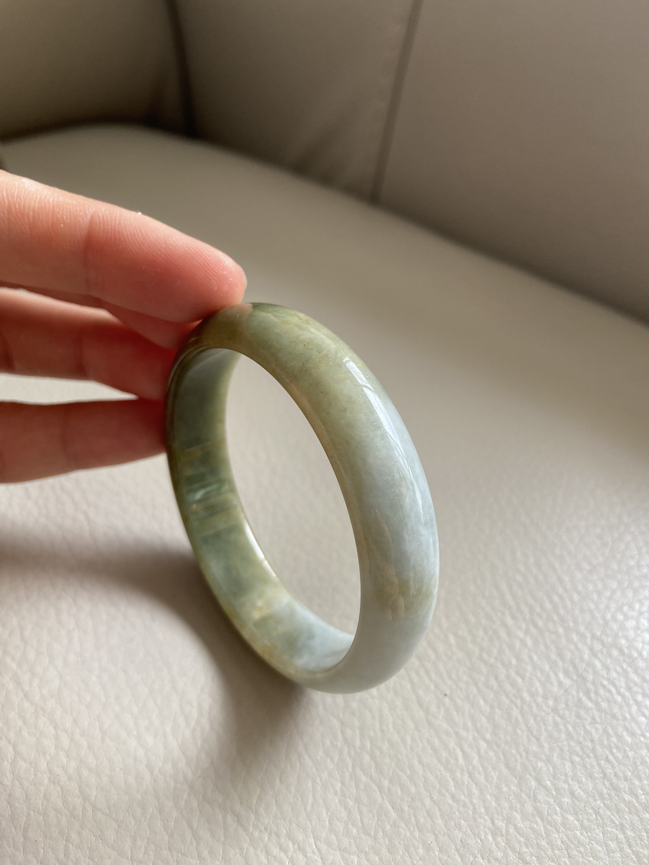 翡翠ハングル Amazon | [ゆの美] 翡翠 バングル 天然石 くり抜き ブレスレット