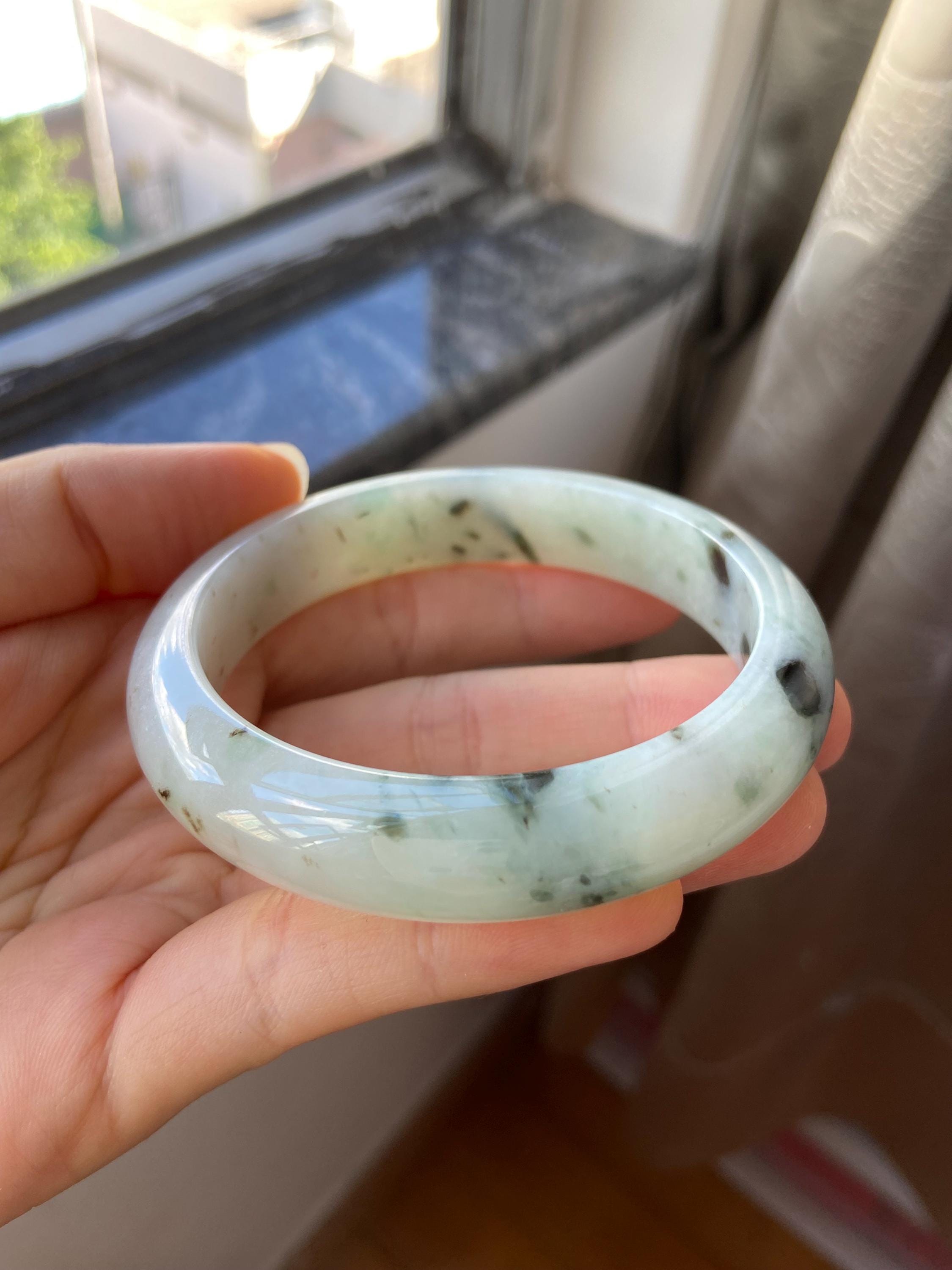 翡翠バングル 58.7 mm (2.31