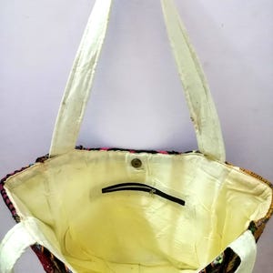 Bolso de hombro bohemio bordado hecho a mano • Bolso tote con espejo y patchwork vintage