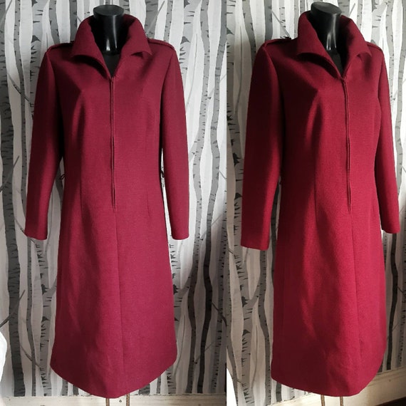 Groovy 1970s vintage zip up wine red day dress. Co