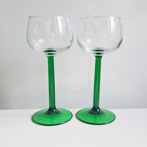 Set of two French 1970s green stem wine glasses. Vintage French bohemian wine glasses. 70s hock glasses.