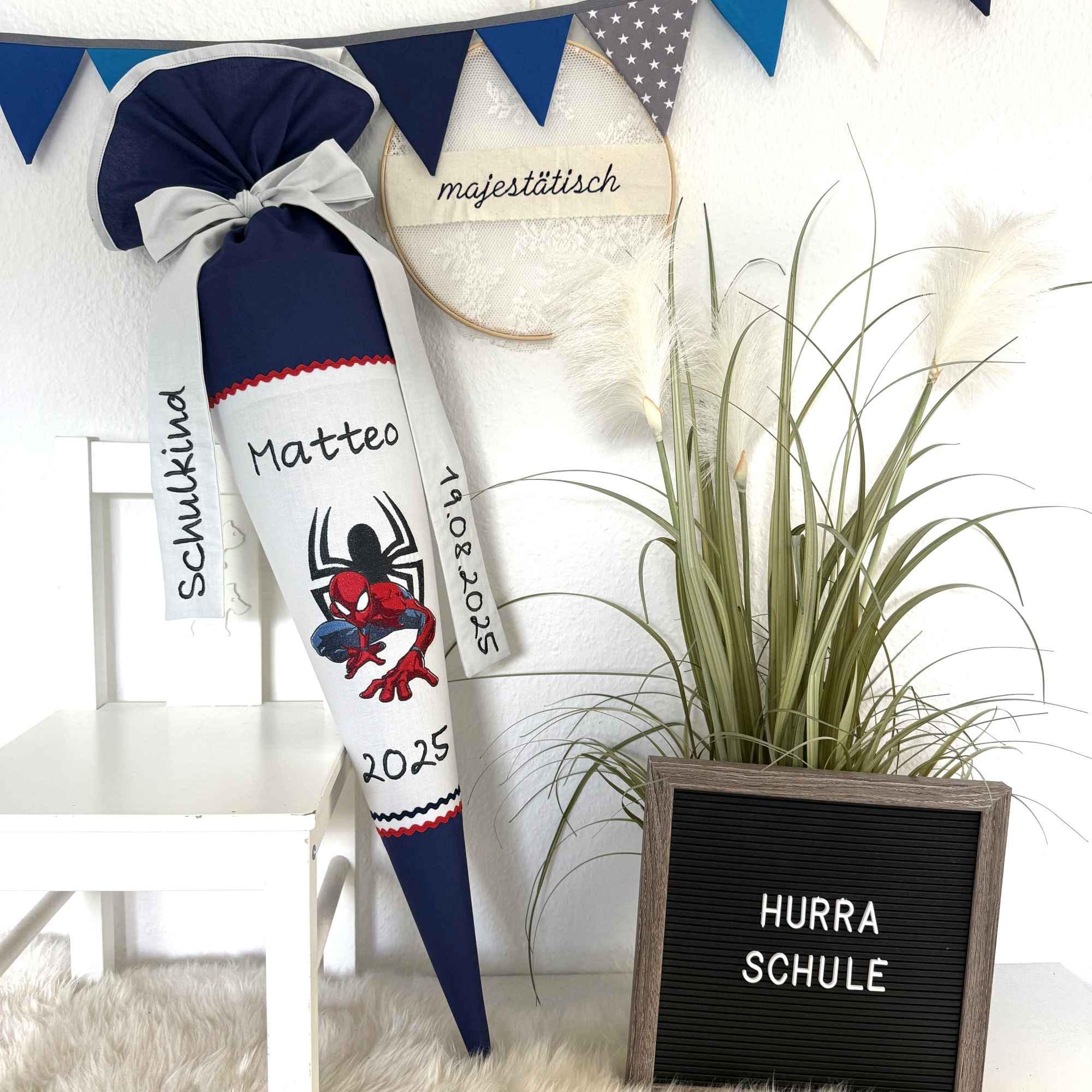 XL SCHULTÜTE Junge mit Spinne und Spiderman 110cm XL SCHULTÜTE Junge mit Spinne und Spiderman 110cm