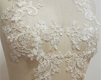 Gesnoerde kanten stoffen bloemborduurpatch voor bruidsjurk Sluierversiering DIY Craft gebroken wit 1 spiegelpaar