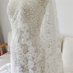 Tkanina koronkowa 3D z cekinami, perłami, aplikacjami z haftu kwiatowego do sukni ślubnej, welonu i rzemiosła
