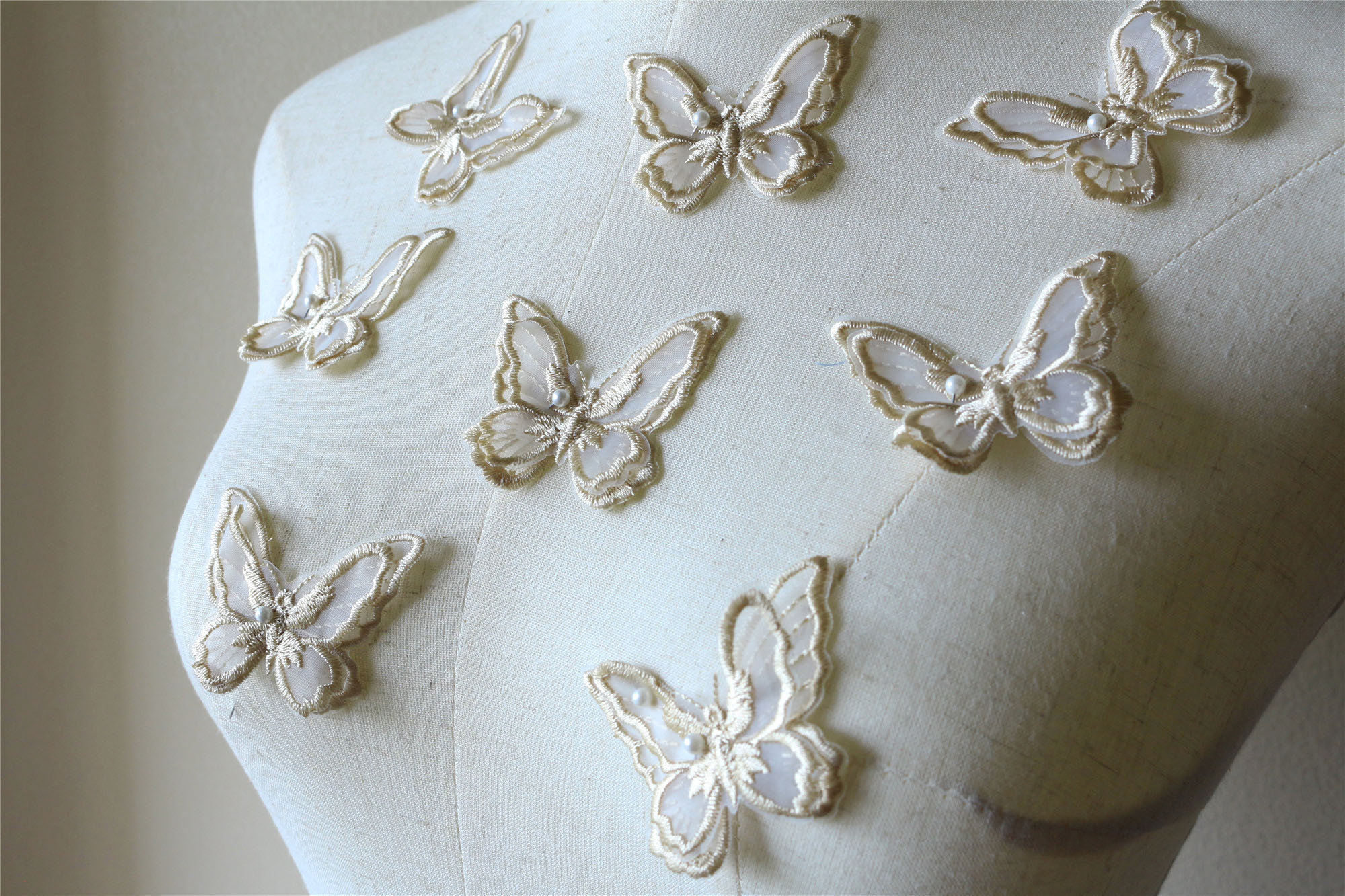 Lot De 20 Patchs Papillon En Organza Double Couche - 2 Tailles (4x3.5 Cm Et 5x4.5 Cm) - Pour Robe De Mariée, DIY, Décoration