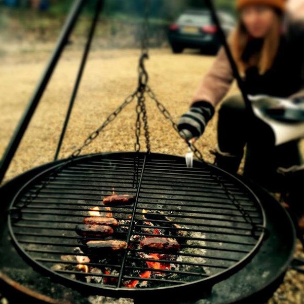 Grand gril suspendu de cuisson au feu de camp pour trépied de cuisson