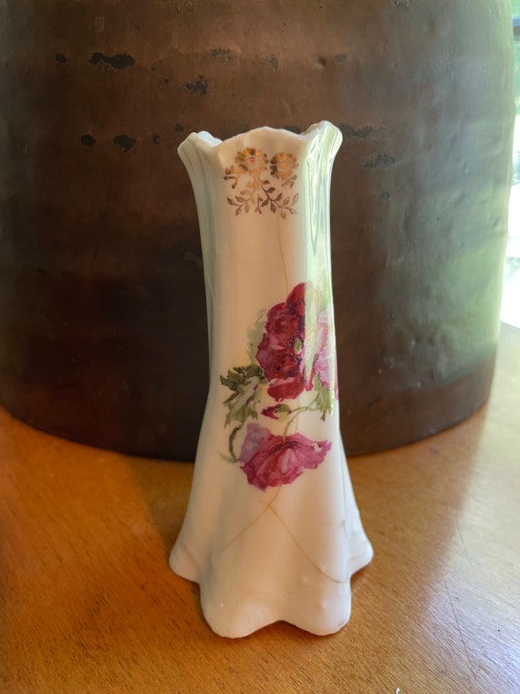 Beautiful Country Rose Hat Pin Holder, Circa 1920s