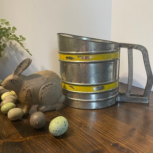 Peneira Foley Sift-chine com três telas vintage, cozinha de fazenda, cozinha rústica, utensílios de panificação vintage, cozinha de vovó, peneira vintage,