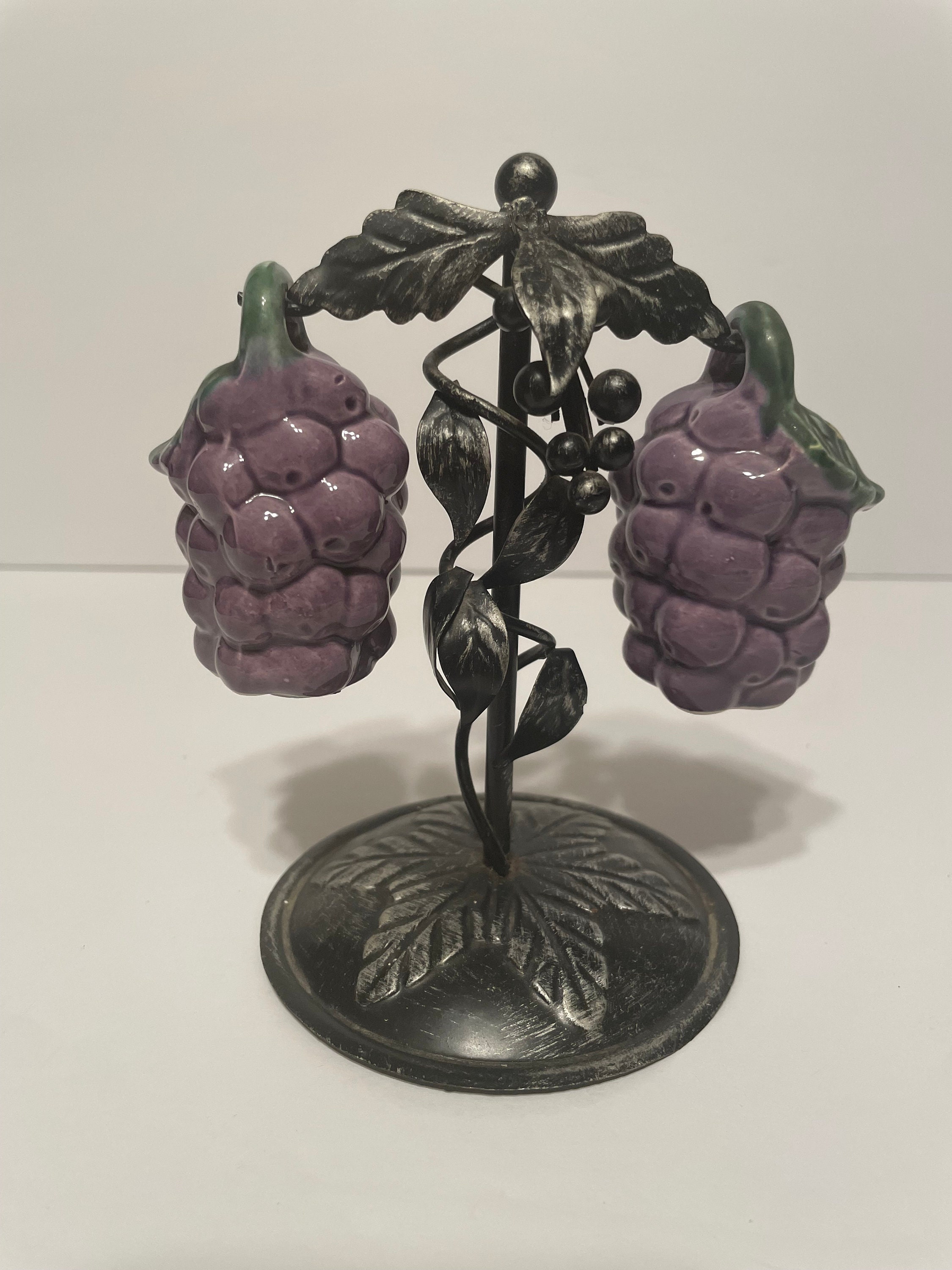 Grape salt and pepper shakers discount