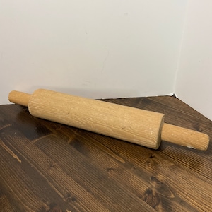 Vintage Solid Wood One Piece Hand Made Vintage Rolling Pin, 18&quot; Rustic Primitive, Farmhouse Kitchen Tool,