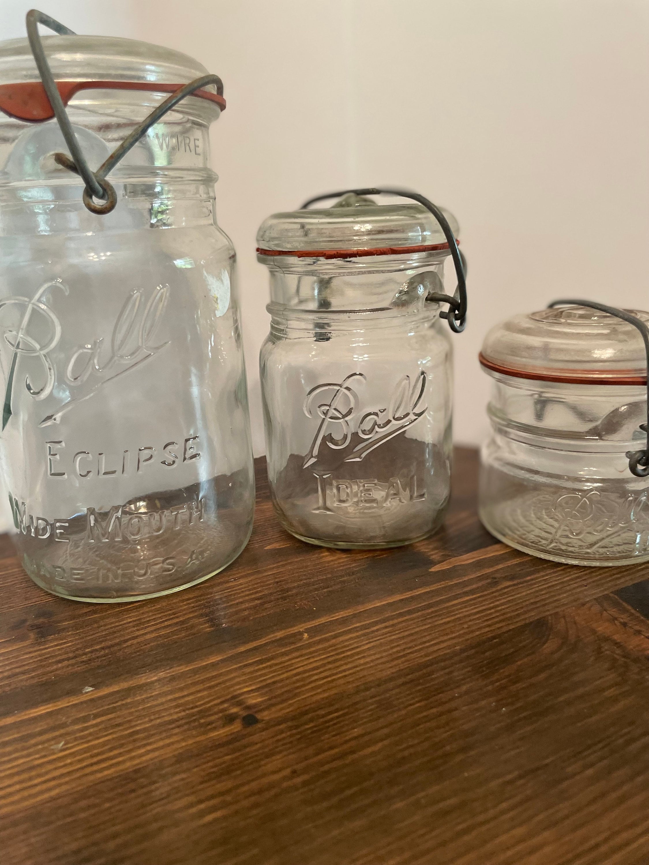 Ball IDEAL ガラスジャー 中3個セット ビンテージ Set of 3 Vintage Ball Ideal Mason Jars With Wire Bail Clear Glass