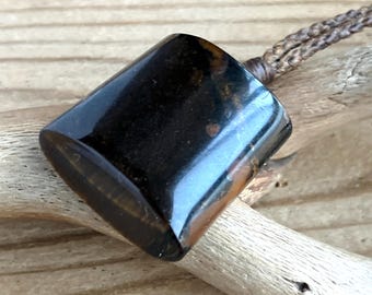 Kleine Tigeraugen-Toki-Axt-Anhänger-Halskette 31 mm (TG6738P)