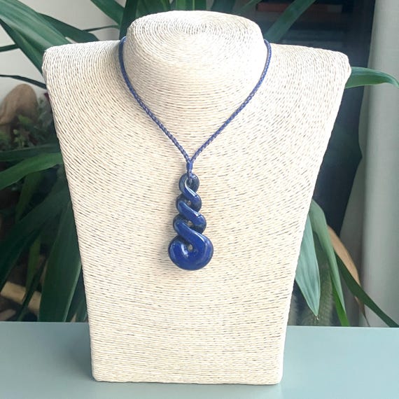 ラピスラズリ インフィニティ トリプルツイスト ペンダントネックレス