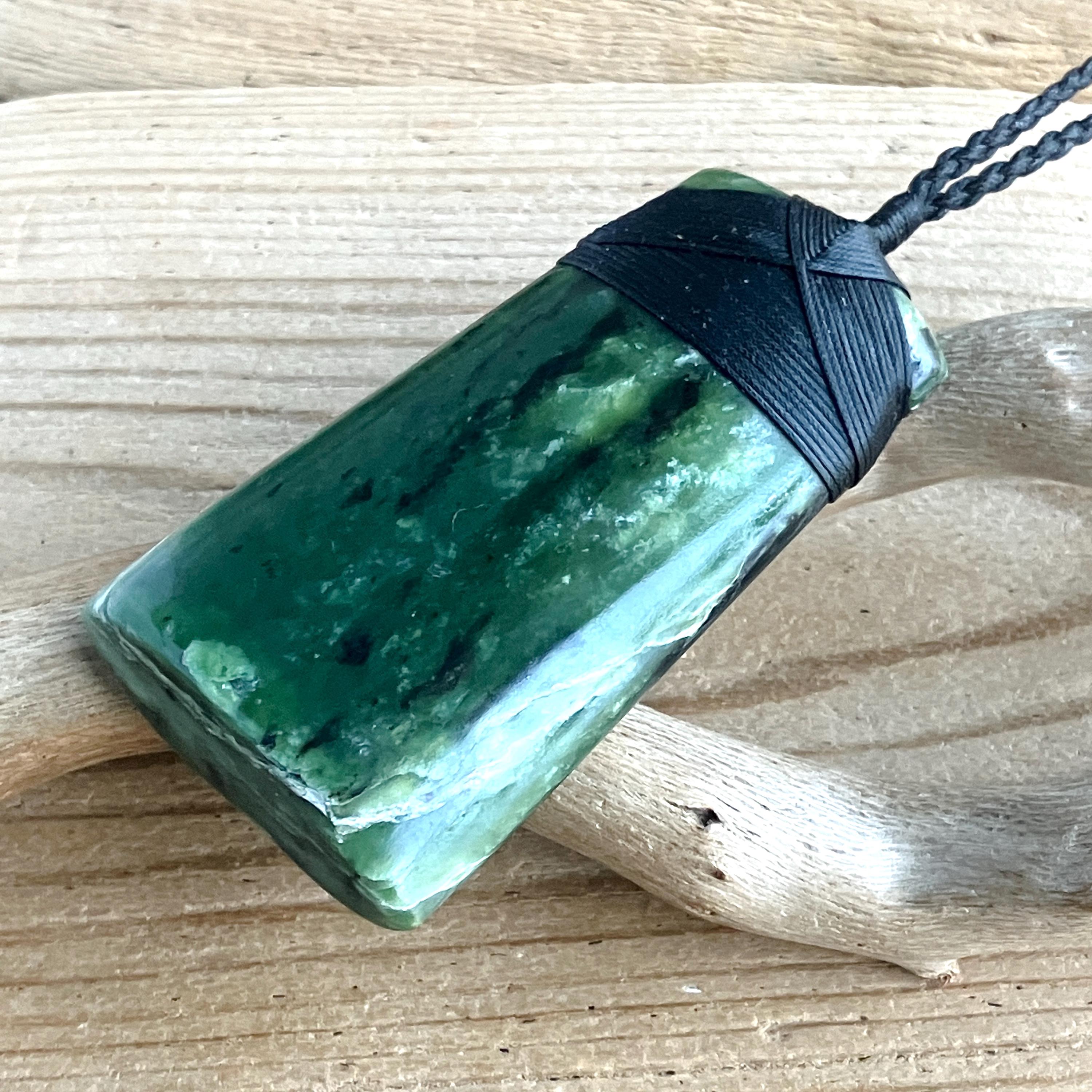 NEW ZEALAND GREEN STONEニュージーランド産グリーンストーン NEW ZEALAND GREEN STONEニュージーランド産グリーンストーン