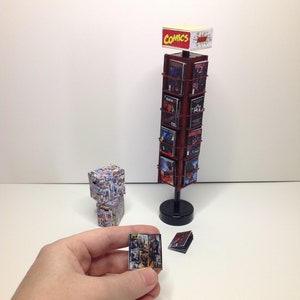 1/10 Miniature Comic Book Rack, Magazine Spin Rack, Dollhouse miniatures