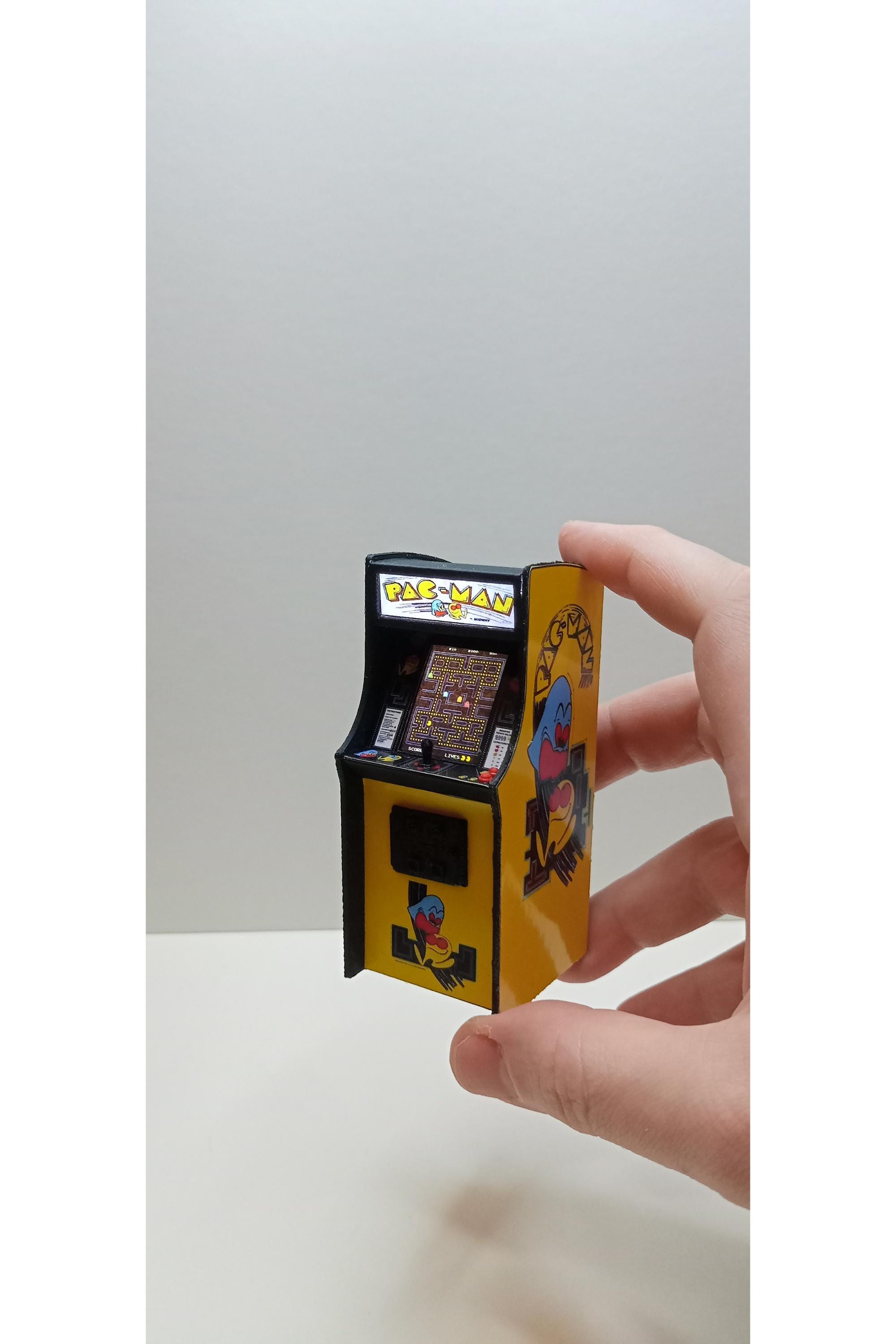 PACMAN 1/18 Scale Mini Arcade Cabinet With Light, Miniature Arcade ...