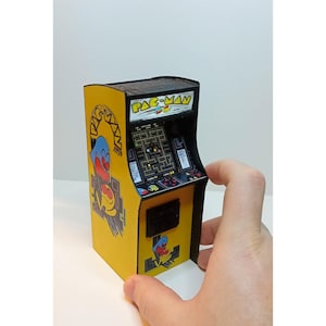PAC-MAN 1/12 Scale Mini Arcade Cabinet, Miniature Dollhouse 80s 90s Mini Arcade Machine, arcade1up for Action Figures, Replica