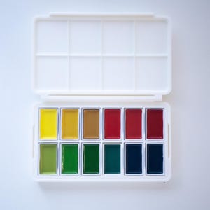 12 Kuretake Watercolor Palette | Modular Magnetic Paint Case with Removable Insert | Fawke’s Palette System