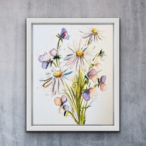 Acquerello con margherite pastello e piselli odorosi, dipinto floreale del mese di nascita di aprile, stampa murale con margherite dai colori caldi, stampa floreale di aprile