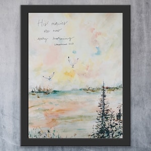 Könnte beinhalten: Aquarellmalerei eines Sonnenaufgangs über einem See mit zwei Vögeln, die am Himmel fliegen. Das Gemälde enthält ein Zitat aus Klagelieder 3,23: "Seine Barmherzigkeiten sind neu jeden Morgen."