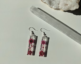 Pressed wild flower earrings, dangle earrings, boho dried flower Jewelry, Daisy Earrings